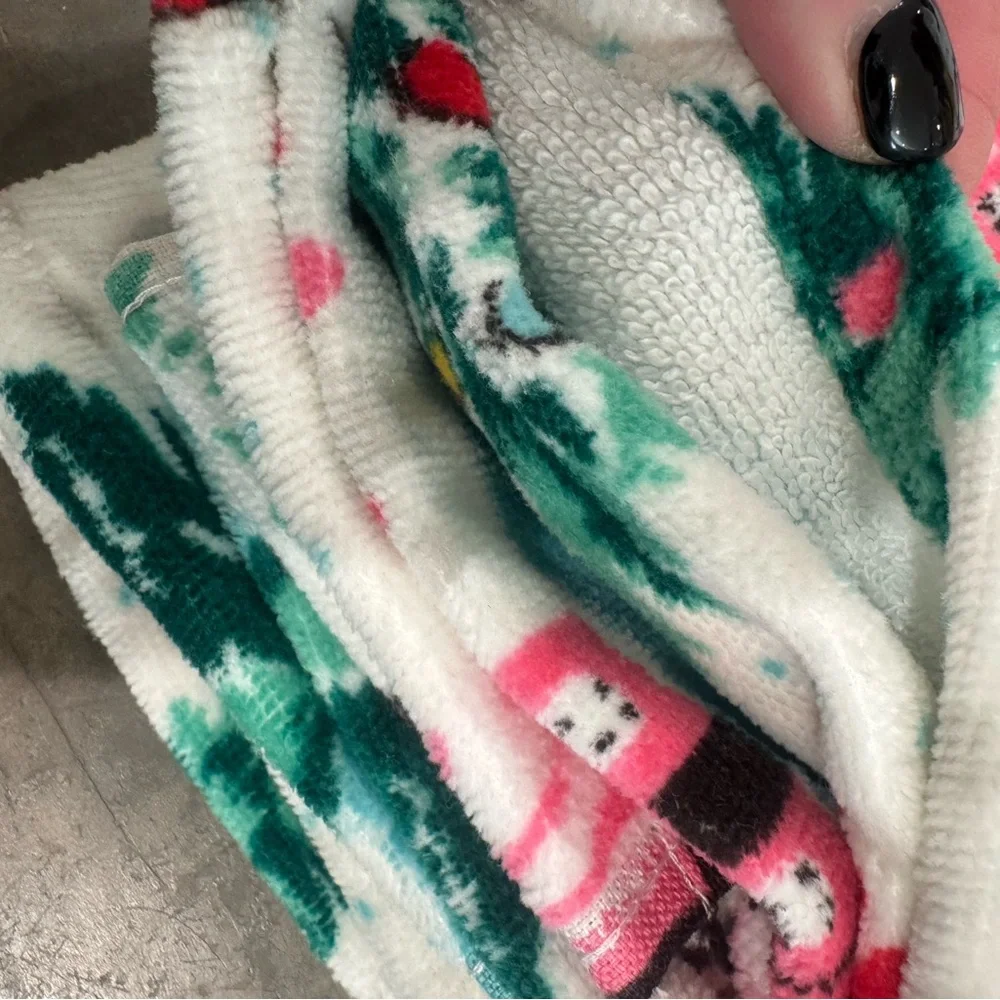 Cath Kidston 2fun Hand Towels in “shine bright(cream)” great for kitchen or bath